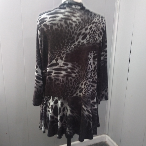 Dressbarn Ruffled Animal Print Cardigan Black Larg - Picture 5 of 7